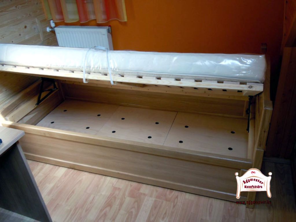 Egyedi keményfa ágy ágyneműtartóval 90x200