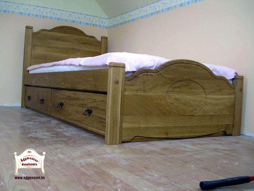 Felnőtt ágy tölgyfa kivitel, matraccal, két fiókos ágyneműtartós 90x200 80x200